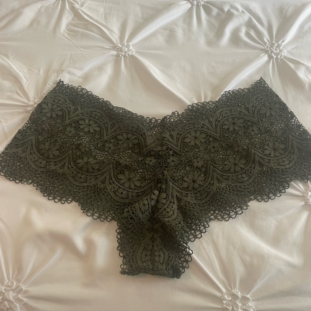 Vs green cheeky hipsters NWOT
